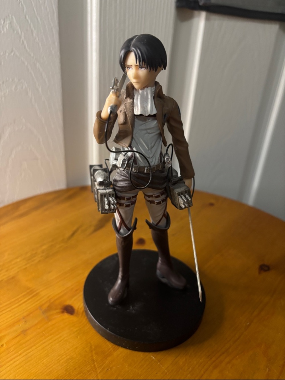 Attack on Titan Levi Ackerman Figure